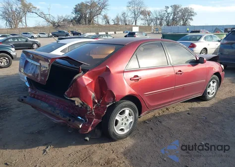 2003 Toyota Camry Le V6 z USA, uszkodzony, nr VIN 4T1BF32K83U038513